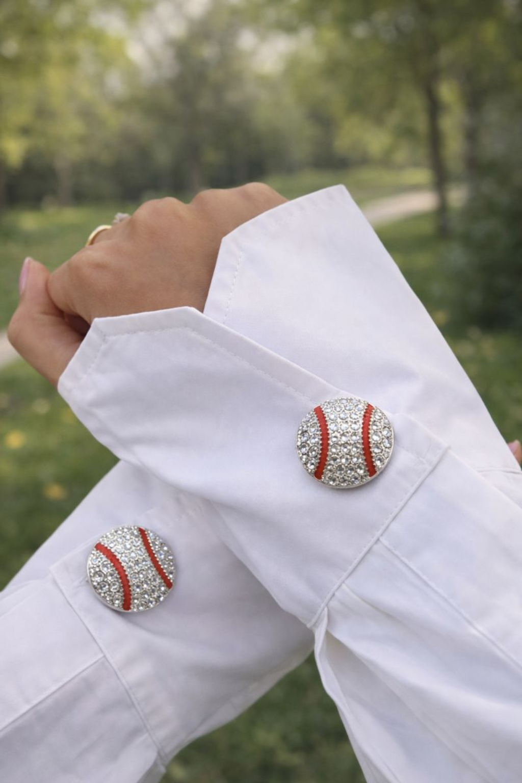 SPORTY BUTTON COVER