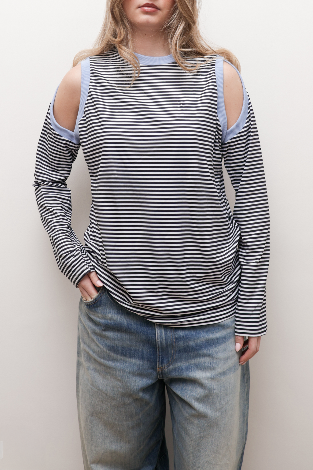 STRIPED CUT-OUT SHOULDER LONG SLEEVE TOP
