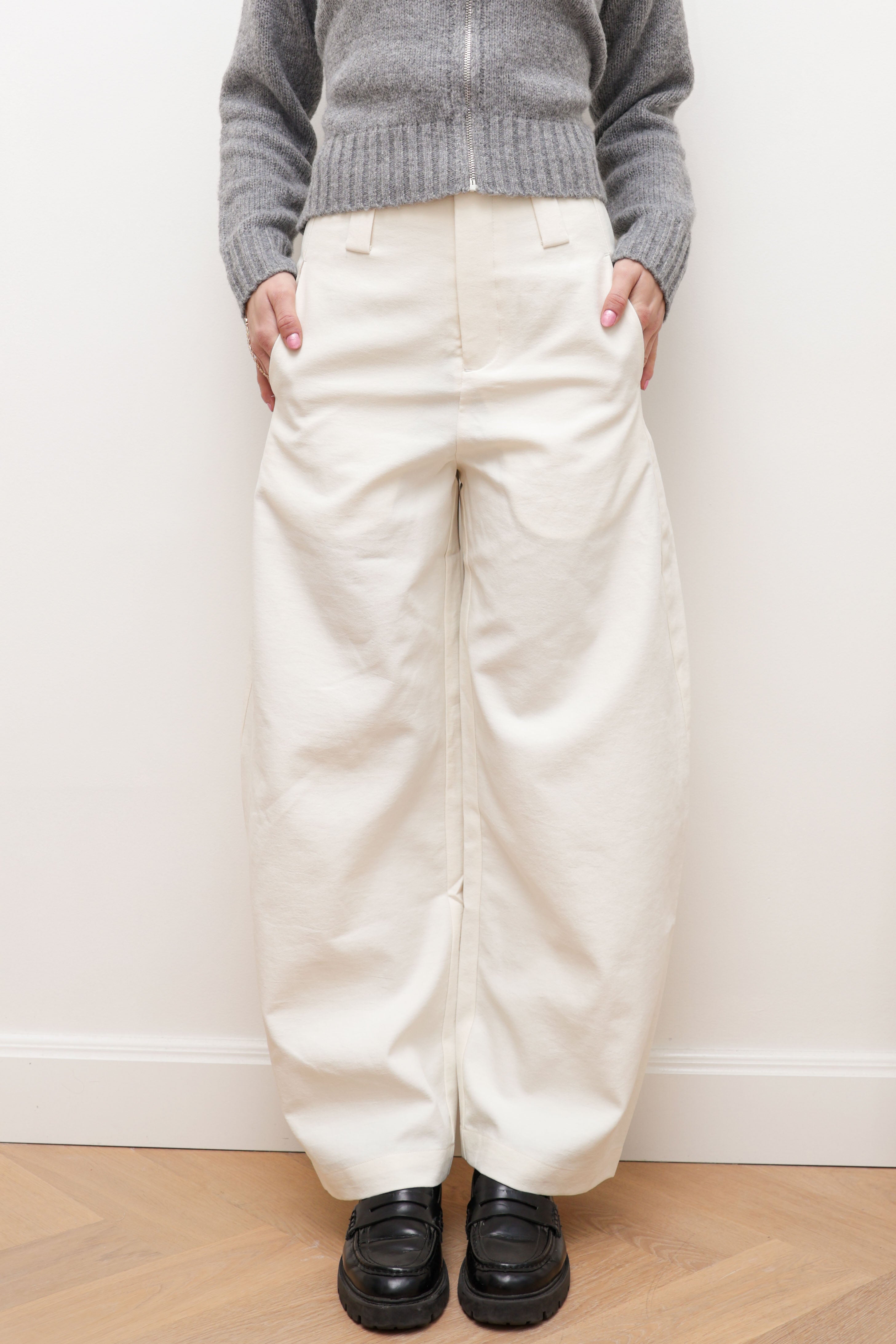 WIDE-LEG TAILORED TROUSERS