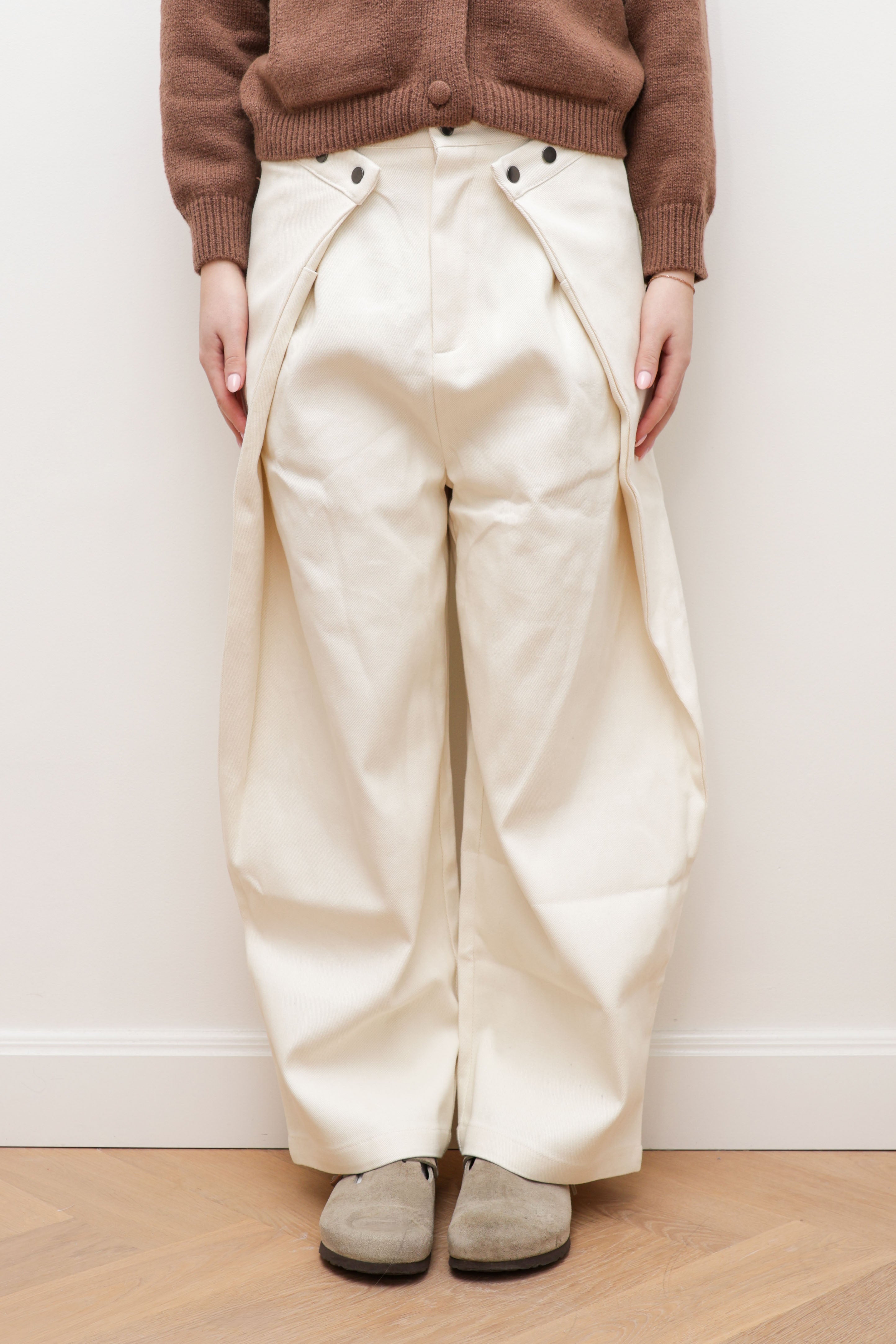 FOLD-FRONT WIDE LEG PANTS