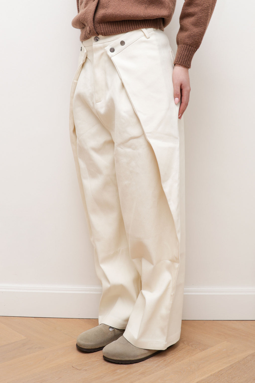 FOLD-FRONT WIDE LEG PANTS