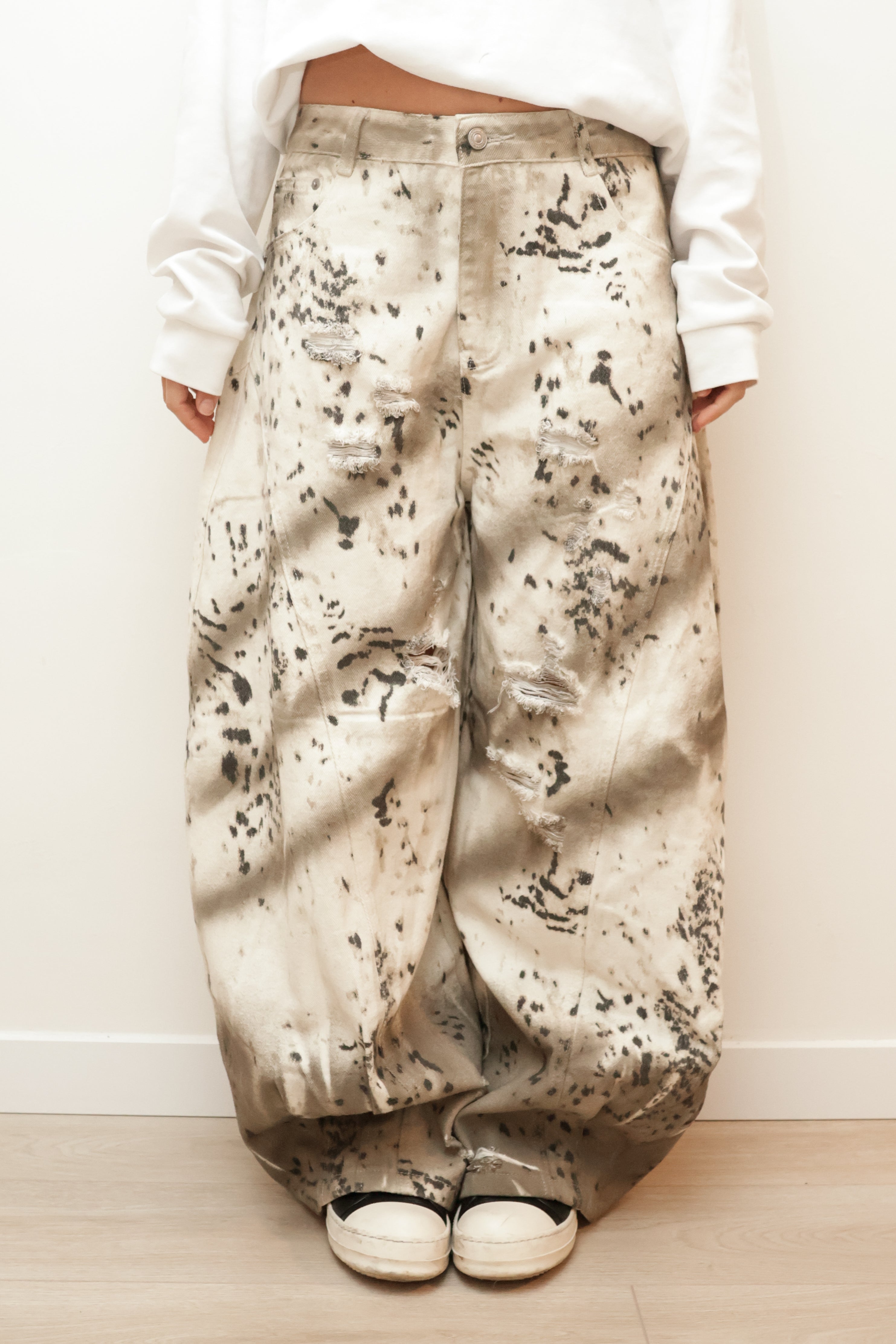 WIDE LEG FADED ANIMAL PRINT PANTS