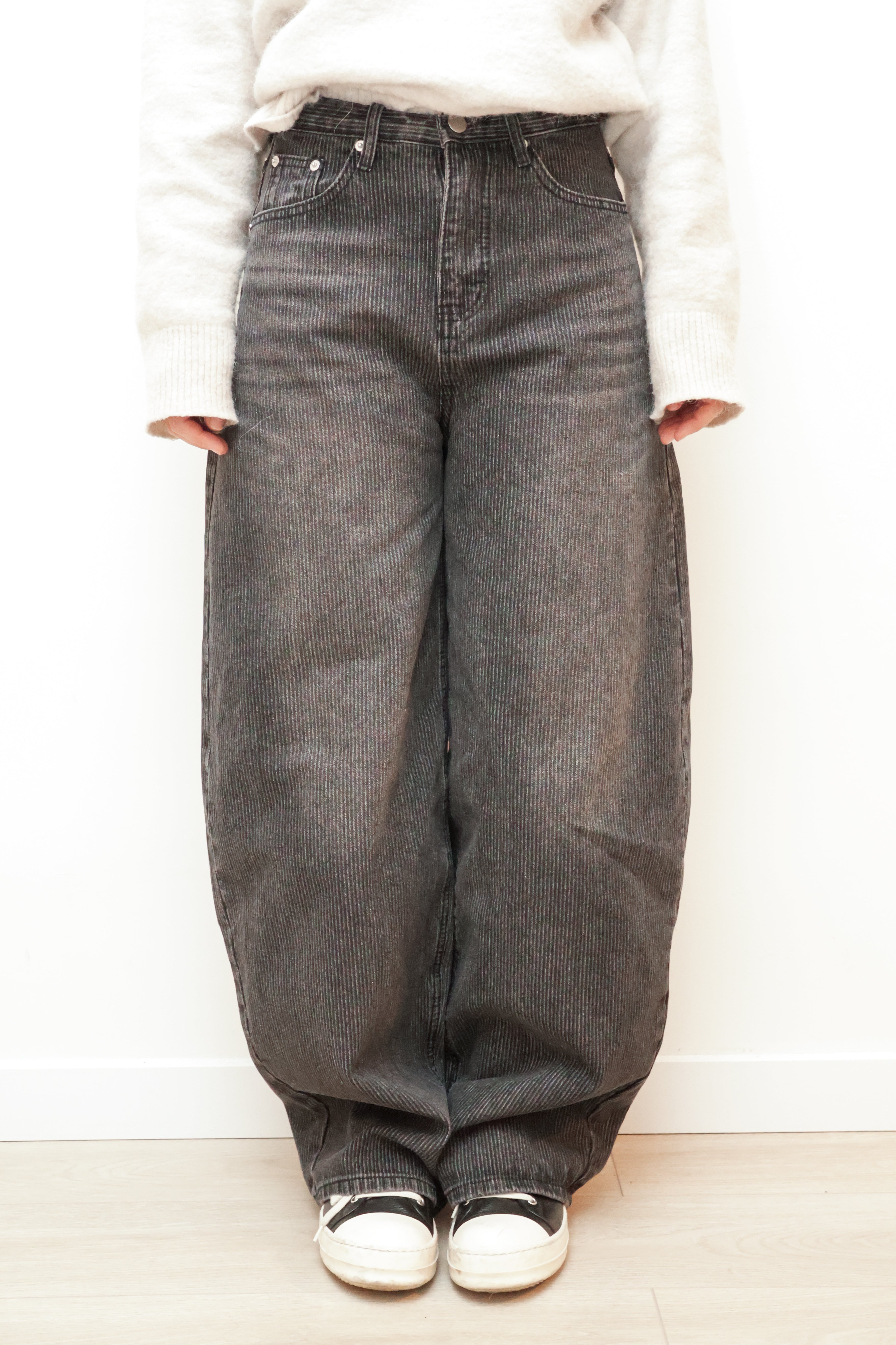 CORDUROY BALLOON BARREL PANTS